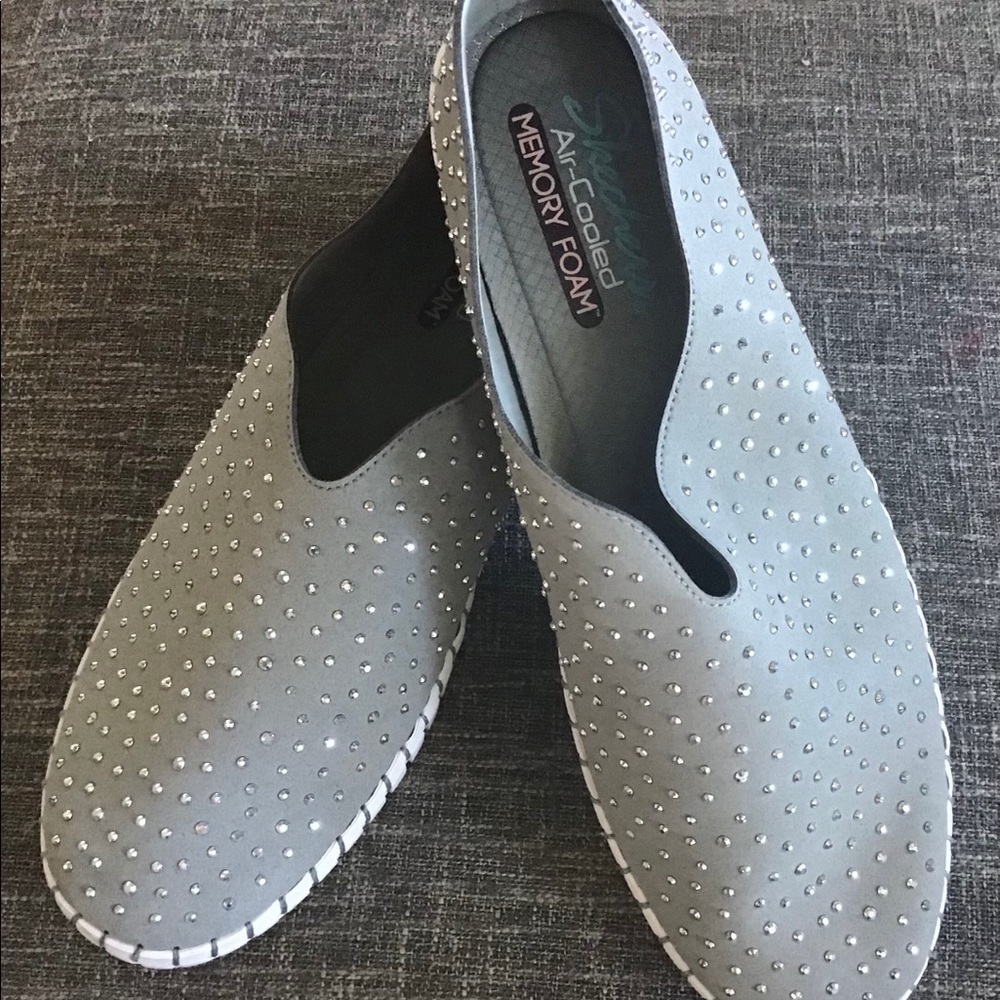 Skechers studded microfiber pull on